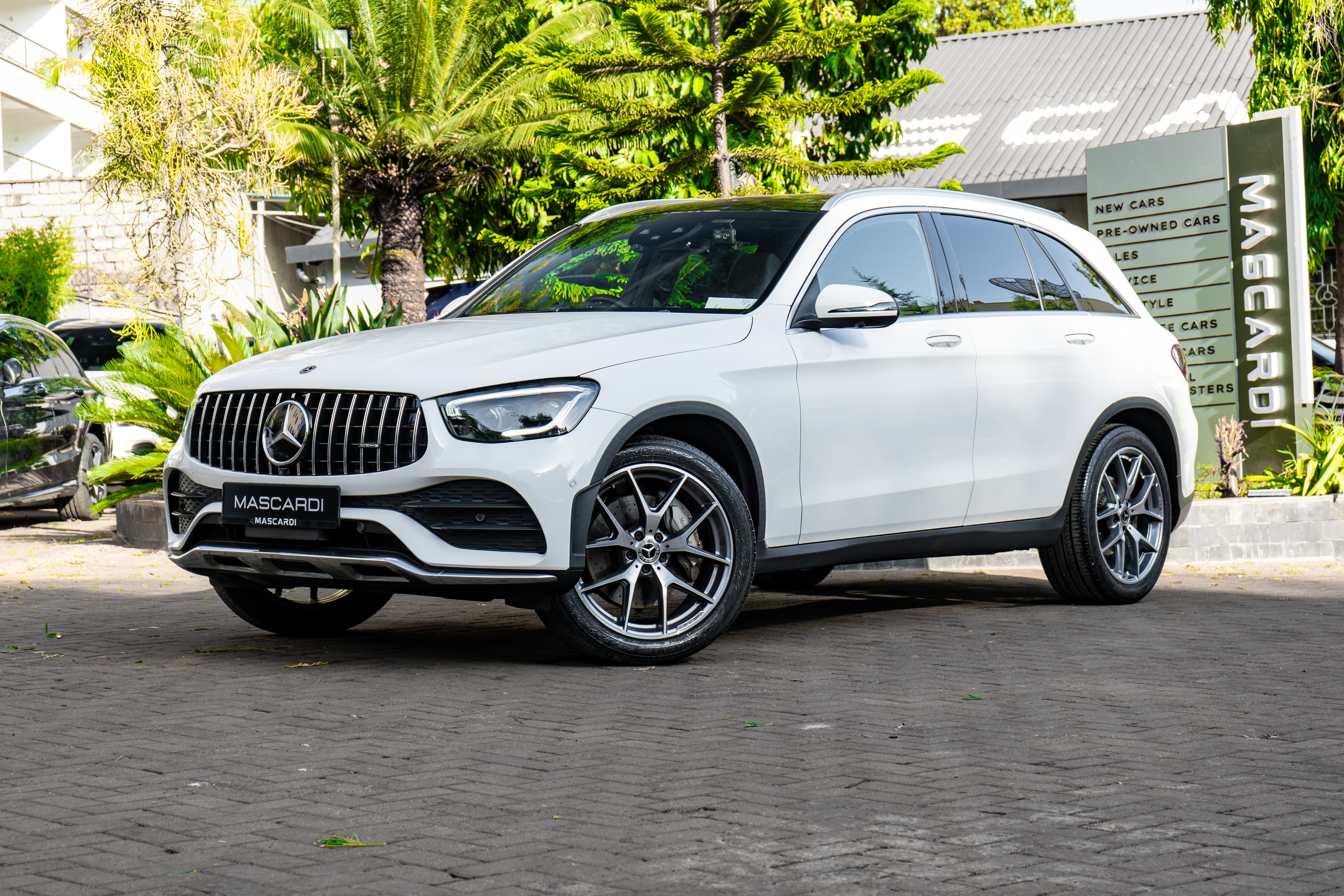 Mercedes Benz GLC 300 AMG Line Package