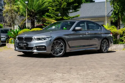 BMW 530i M-sport Package